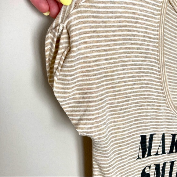 Make Smiles Graphic Tee - Picture 3 of 4